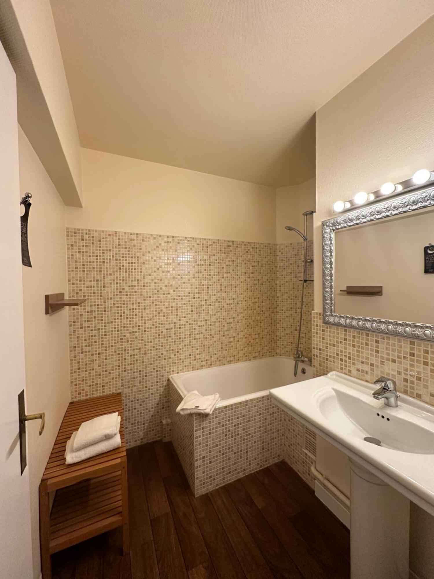 The Originals City, Hotel Napoleon, La Roche-Sur-Yon Bilik gambar